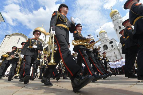 Учебный год в российских военных вузах завершится досрочно