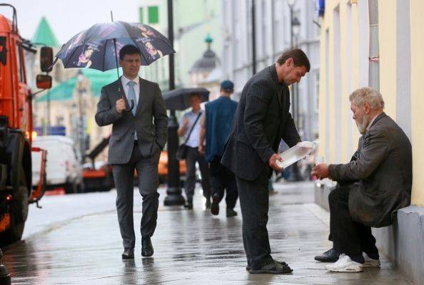 Из-за кризиса средний класс в России может скатиться в бедность — ВШЭ