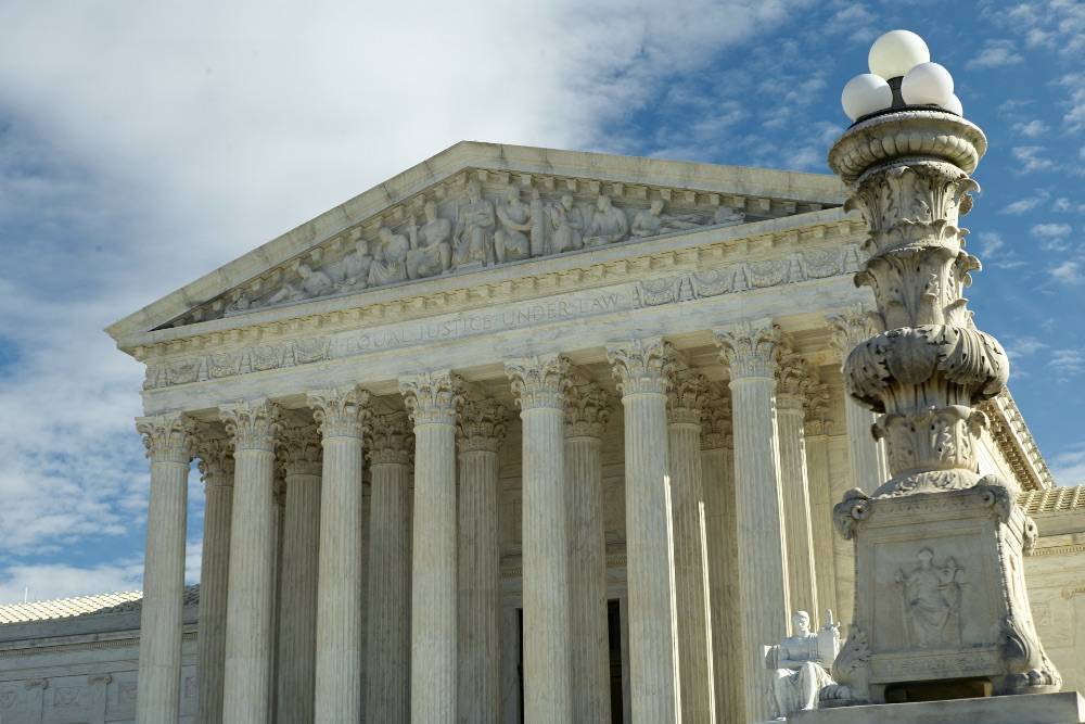Верховный суд США отказался выносить решение по делу о праве на оружие