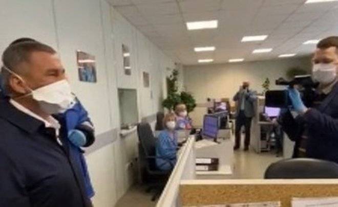 Минниханов побывал на станции скорой помощи в Казани