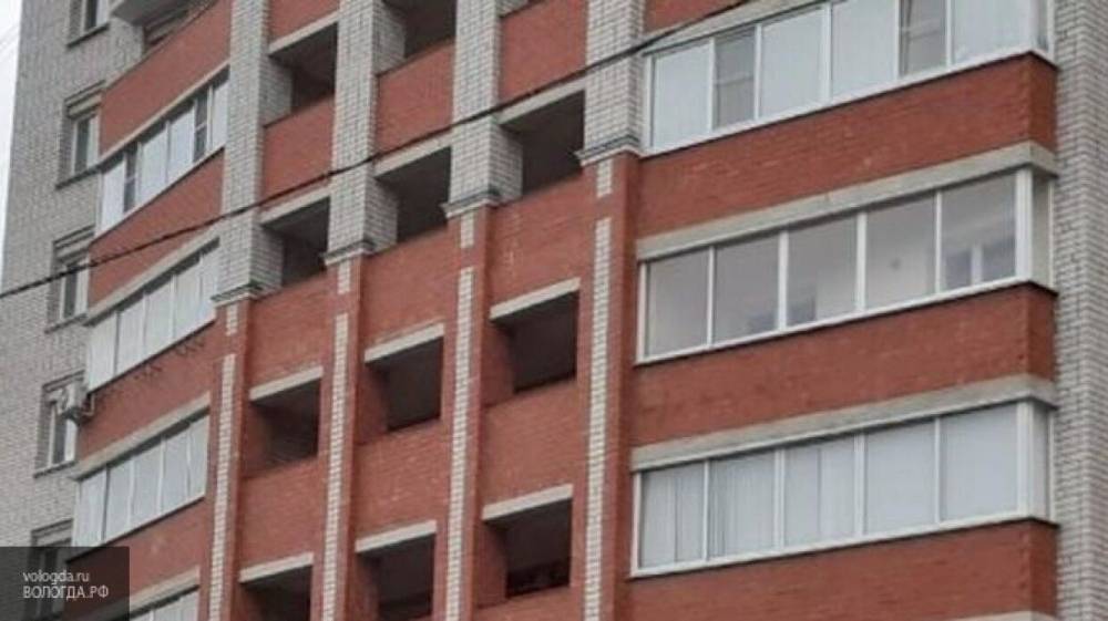 Труп мужчины найден под окнами многоэтажки в Астрахани