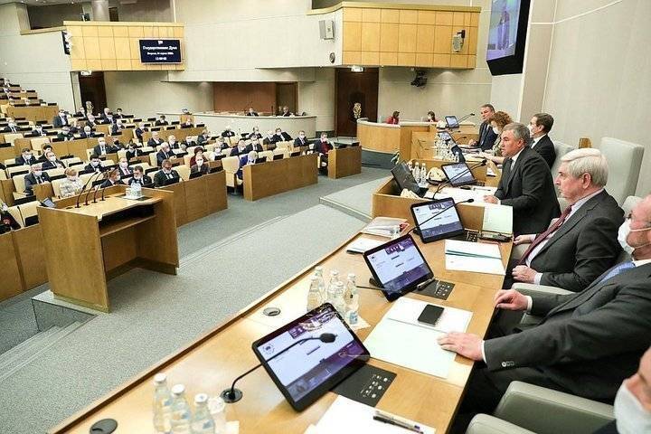В Госдуме разработали законопроект о «хамстве чиновников»