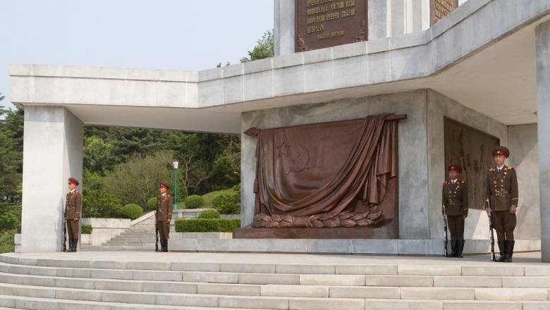 А про советских освободителей и забыли! В Северной Корее нагло фальсифицируют историю