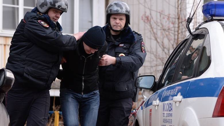 Российских полицейских обяжут не выражаться при задержании