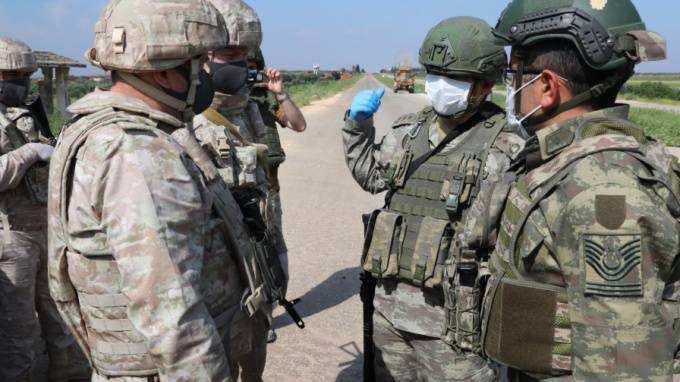 Россия и Турция провели в Идлибе шестое патрулирование трассы М-4