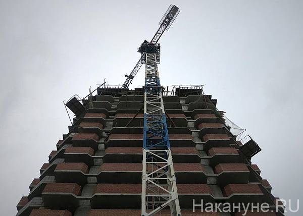 В Челябинске погиб рабочий, сорвавшись с высоты 20 метров