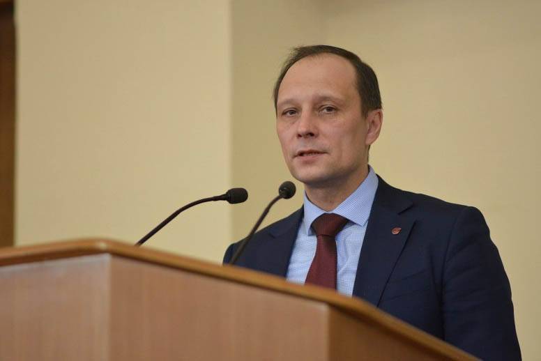 Ректора Казанского технологического университета задержали за мошенничество