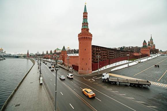 В Москве водители начали получать штрафы с дорожных камер за поездки без пропусков