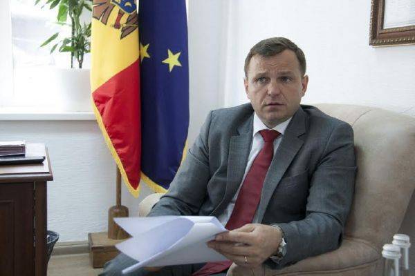 Экс-премьер Молдавии гонится за дешевой популярностью, считают в оппозиции