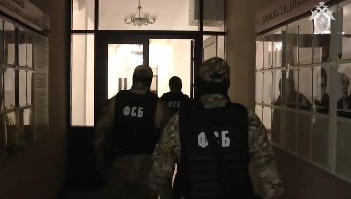 Мошенничество и подлог: появились кадры задержания ректора казанского университета