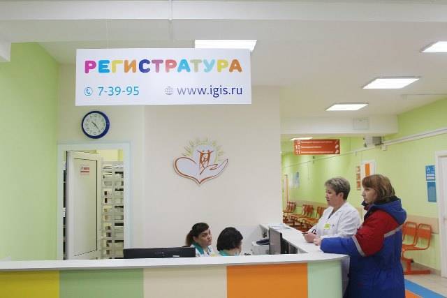 Детские поликлиники Глазова меняют график работы на время майских праздников