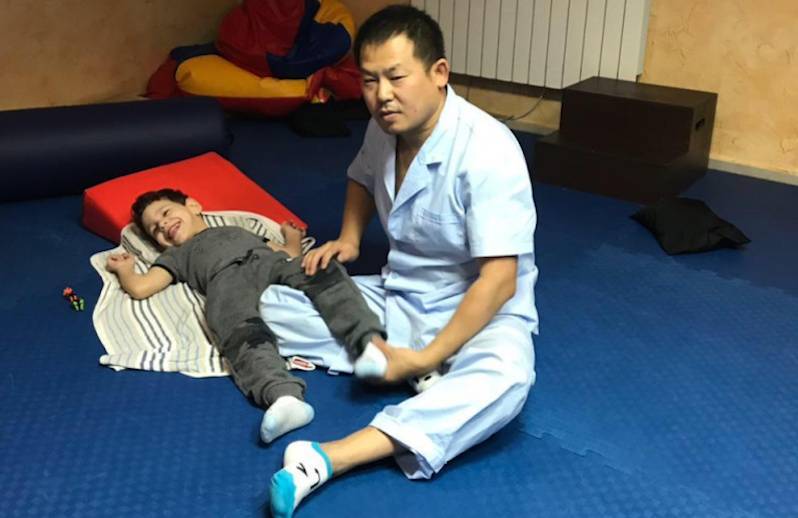 Лечивший российских детей доктор из Китая умер от коронавируса, не дождавшись помощи в Ростове