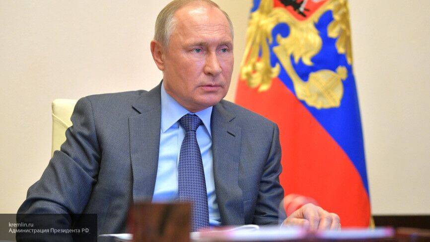 Путин призвал продлить нерабочие дни в РФ до 11 мая