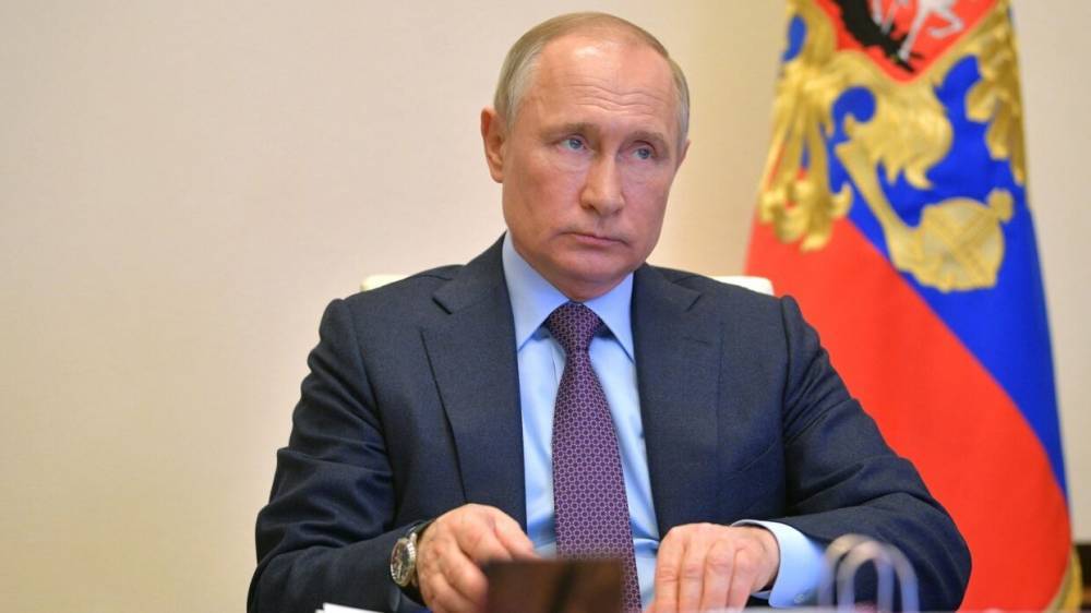 Путин объявил 6, 7 и 8 мая нерабочими днями в России
