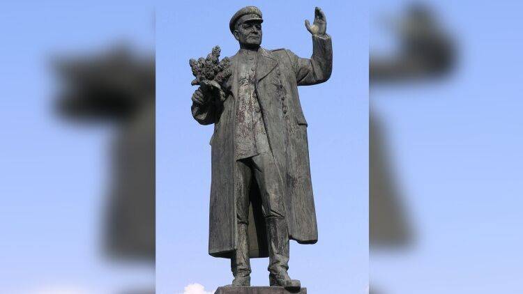 Джабаров объяснил, почему Чехия готова передать памятник Коневу России