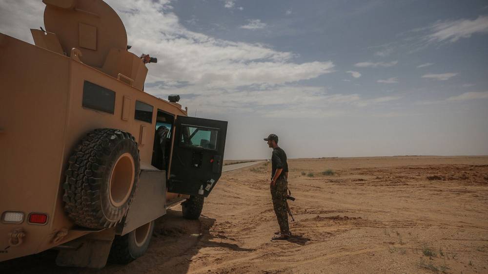Коалиция США направила военный конвой из Ирака на базу боевиков SDF в Сирии