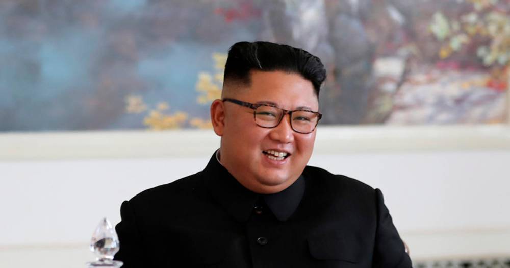 Ким Ченын - Ким Ирсен - Ким Чен - Южная Корея оценила ситуацию в КНДР на фоне слуха о смерти Ким Чен Ына - ren.tv - Южная Корея - КНДР