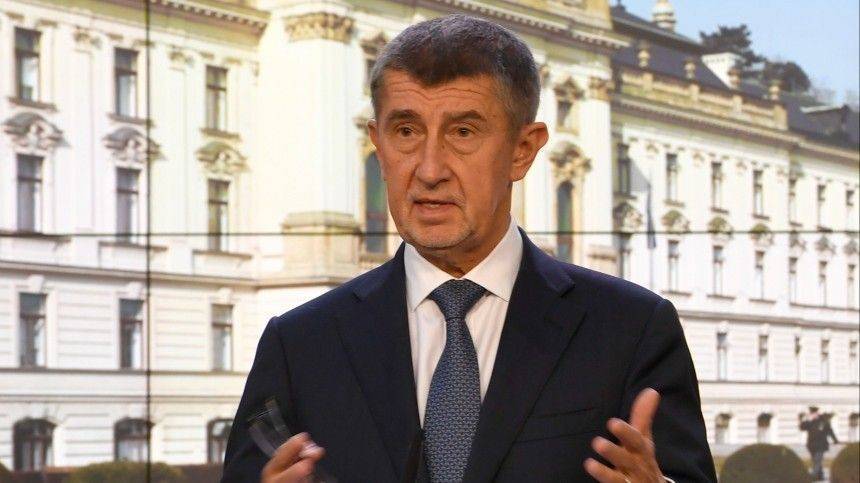 Премьер Чехии оценил необходимость выдворения посла России