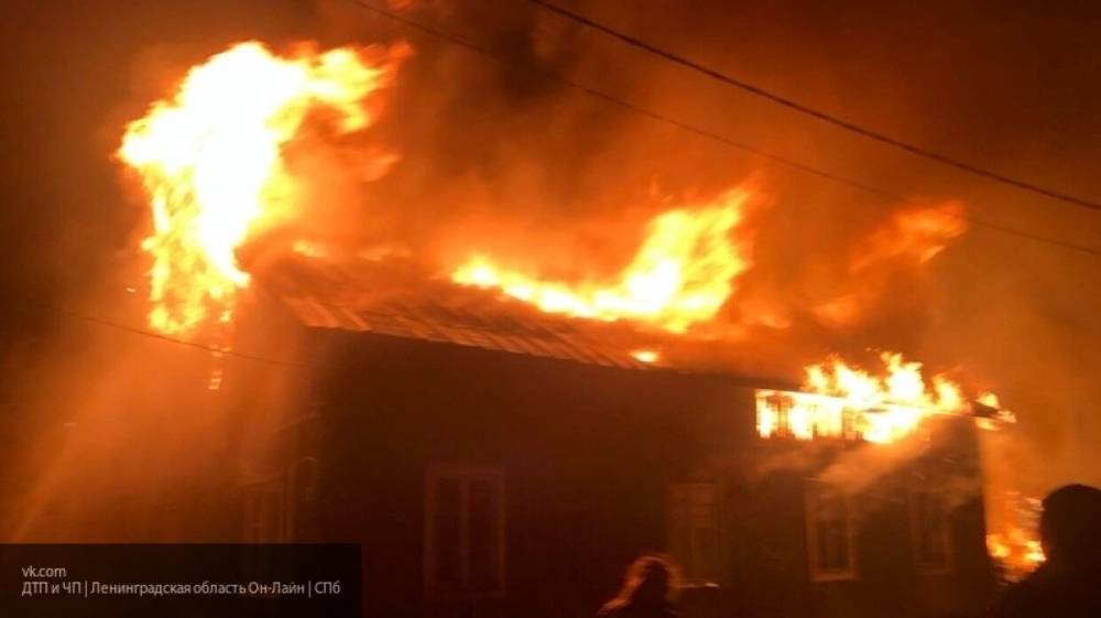 Три человека погибли при пожаре в дачном поселке в Иркутской области