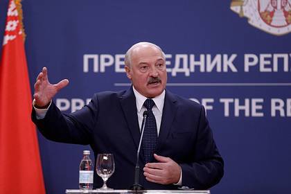Лукашенко перенес послание народу из-за «коронапсихоза»