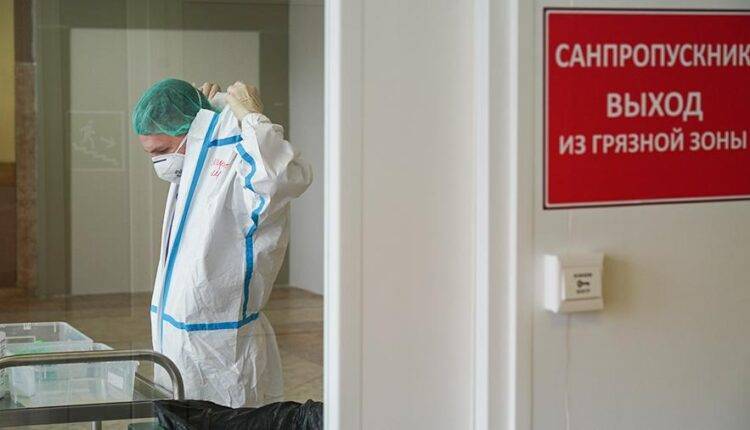 Математическая модель предсказала пик эпидемии коронавируса в России