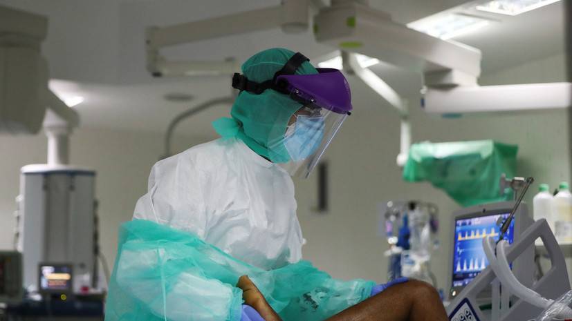 В Испании за сутки умерли 325 человек с коронавирусом