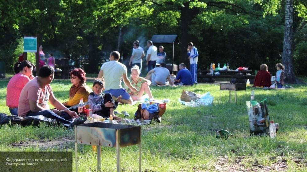Роспотребнадзор рекомендует россиянам отказаться от пикников на майские праздники