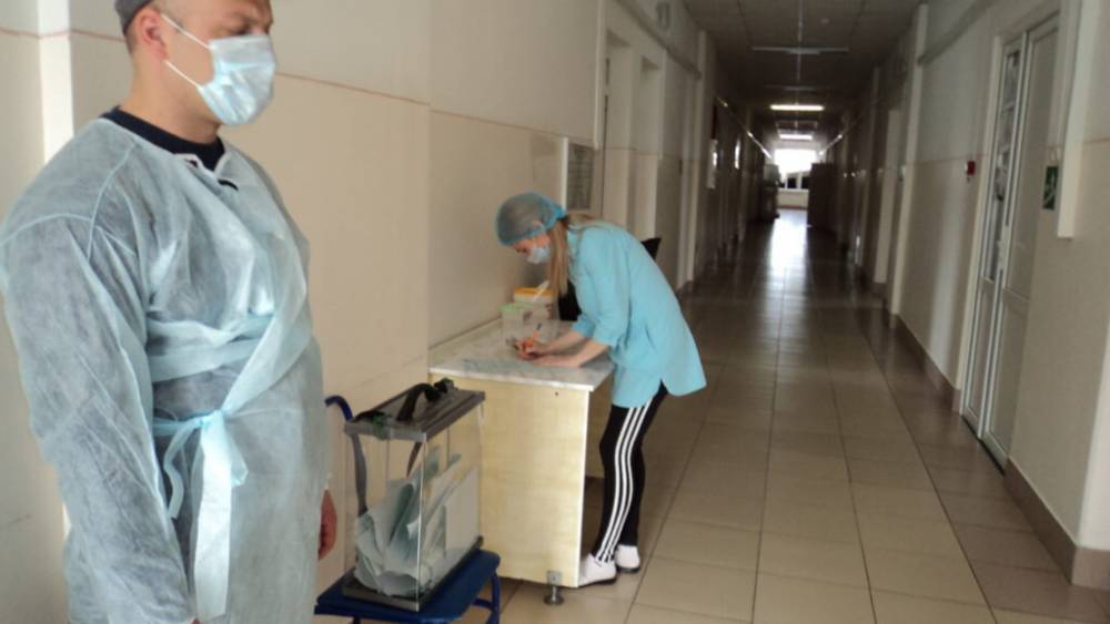 Медбрат из Сибири рассказал о капризных пациентах с коронавирусом