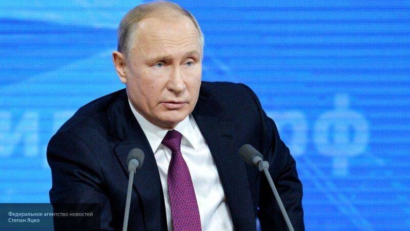 Путин назвал недопустимым сценарий с нехваткой топлива в РФ
