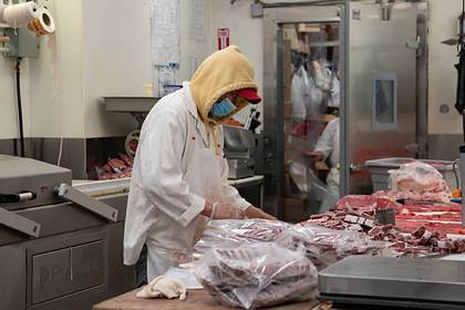 США перевели производство мяса на военные рельсы