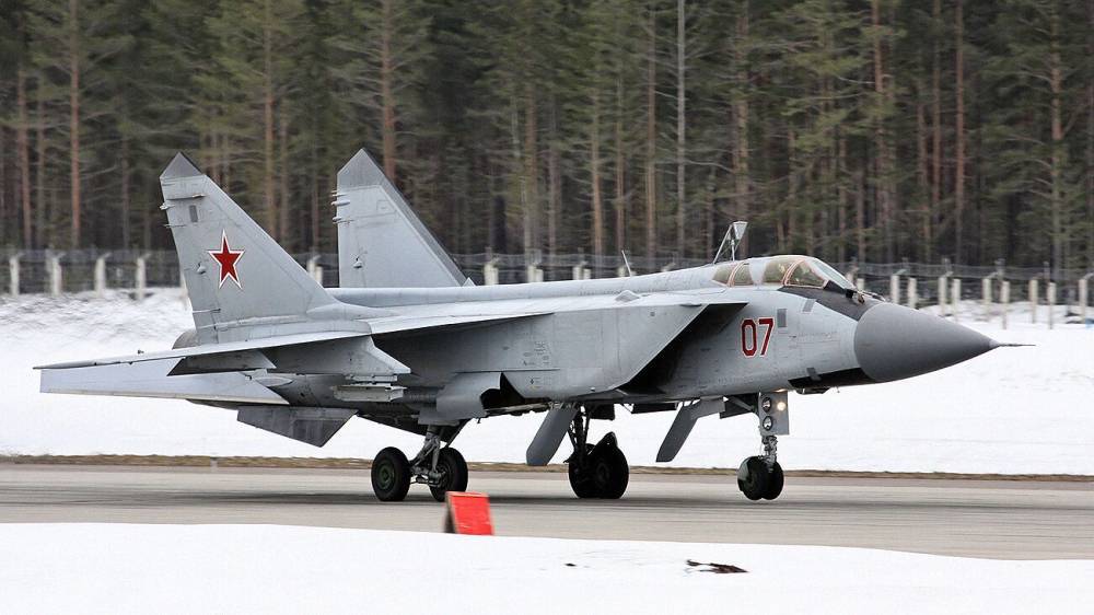 Sina оценило возможности модернизированного МиГ-31БМ в Арктике
