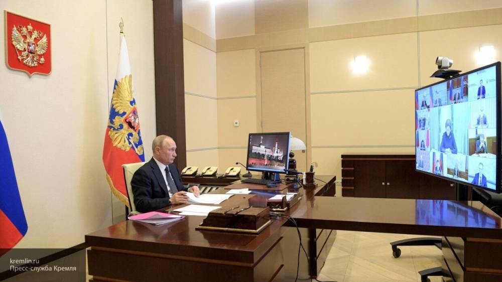 Путин обсудил с Совбезом РФ ситуацию с коронавирусом в регионах