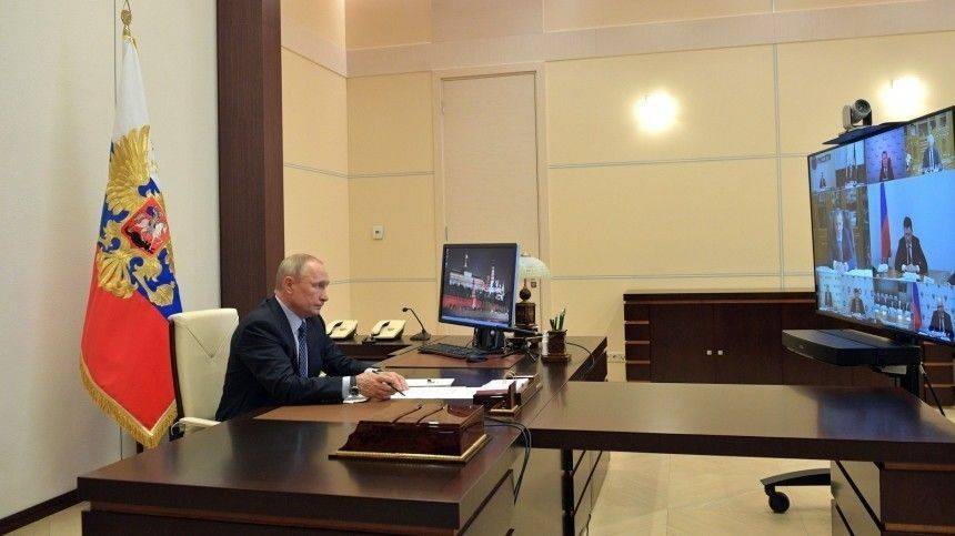 Путин обсудил с Совбезом ситуацию с коронавирусом и сферу жизнеобеспечения