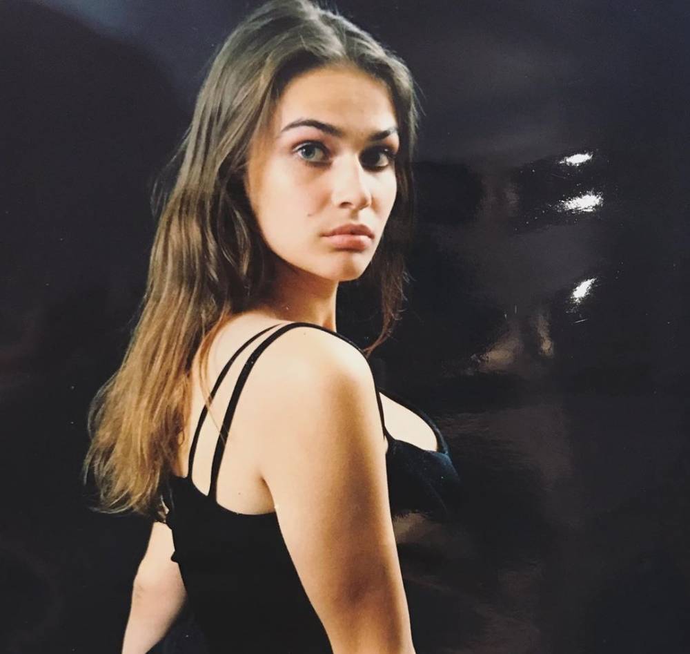«Чисто Лолита»: опубликованы откровенные фото 16-летней Алёны Водонаевой