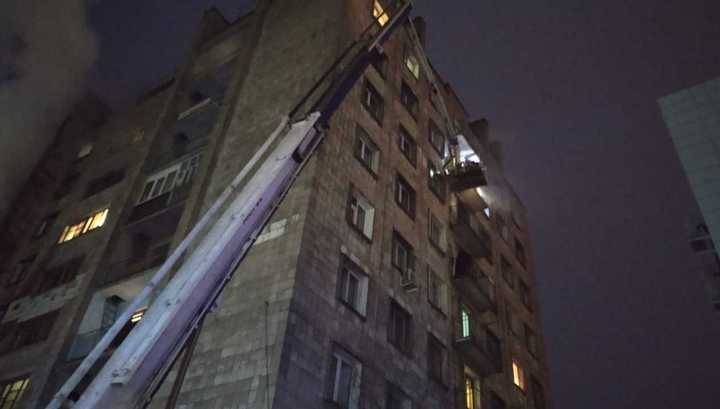 Из горящей девятиэтажки в Казани эвакуировали 8 человек