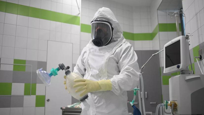 В Ростовской области начали производить защитные костюмы для медиков