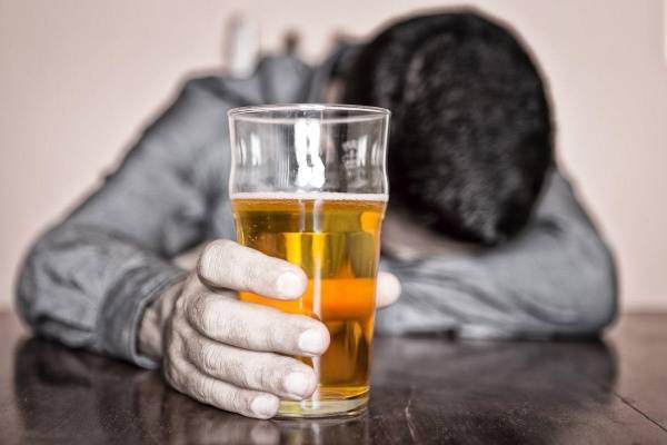 В Минздраве одобрили запрет на продажу алкоголя в РФ