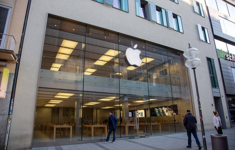 Apple Store раскрыл название нового iPhone