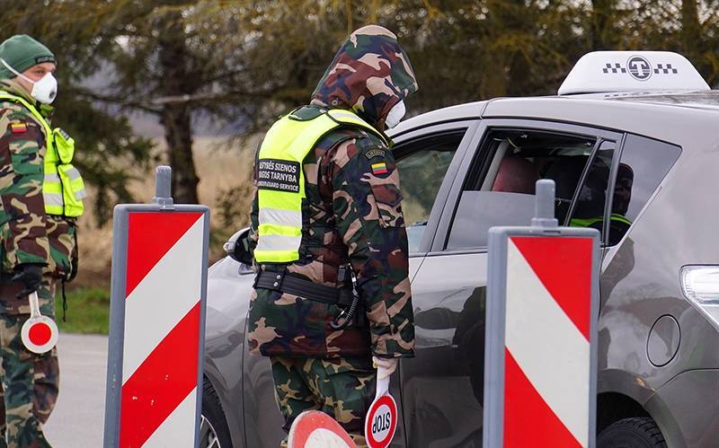 Литва закрыла въезд легковым автомобилям из России из-за коронавируса