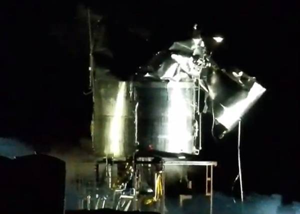 Очередной прототип пилотируемого корабля от SpaceX разрушился при испытаниях