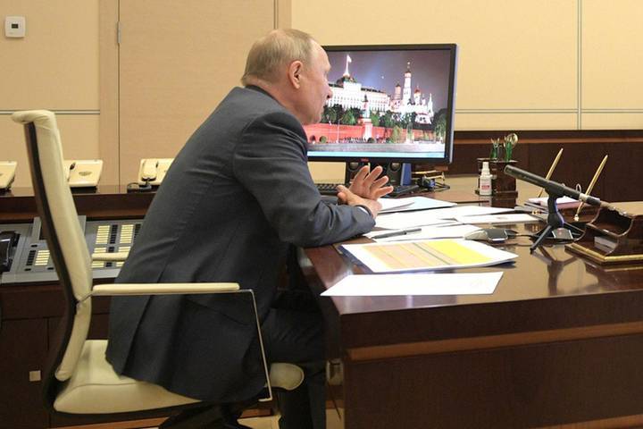 Путин проведёт заседание Совбеза и совещание с нефтяниками в режиме онлайн