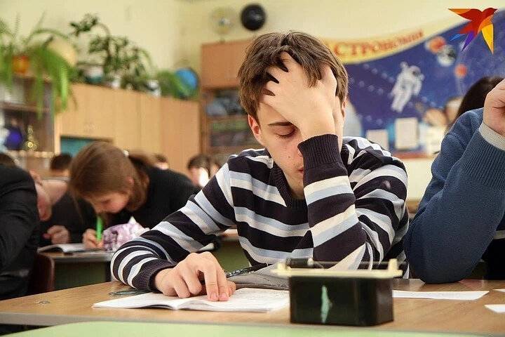 Российским школьникам, возможно, придется учиться летом