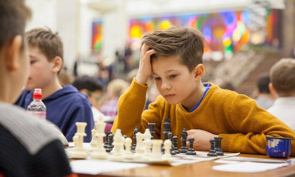 Более 30 школьников из Москвы и Подмосковья приняли участие в онлайн турнире по шахматам
