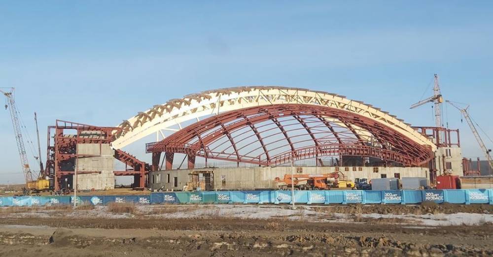 Опубликованы новые фото строительства ледового дворца за 7,6 млрд рублей в Кемерове
