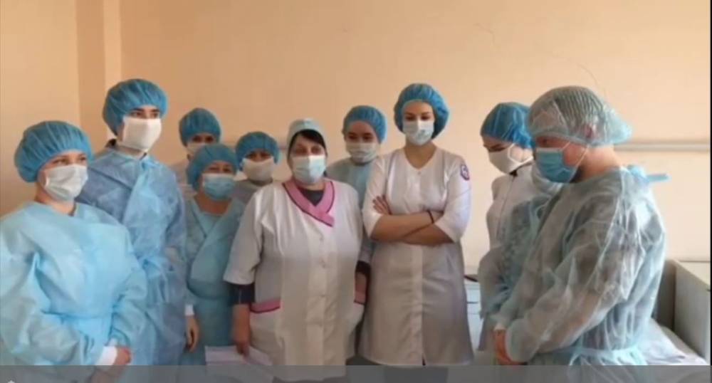«Работать в таких незащищенных условиях невозможно!» — врачи Покровской больницы в Петербурге просят о помощи