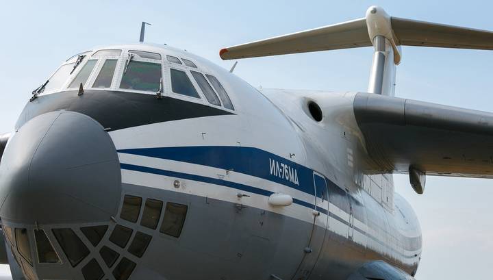 Два самолета с российскими военными медиками сели в Сербии