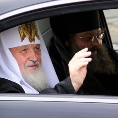 Патриарх Кирилл начал объезд столицы с иконой Божьей Матери "Умиление"