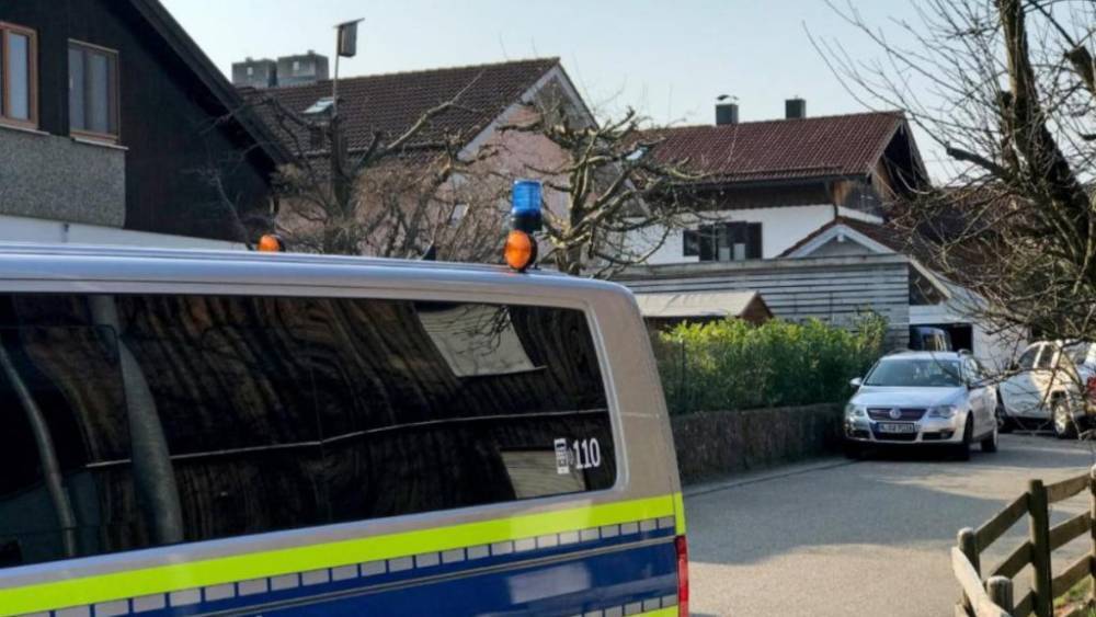 Бавария: мать застрелила дочерей, а затем и себя