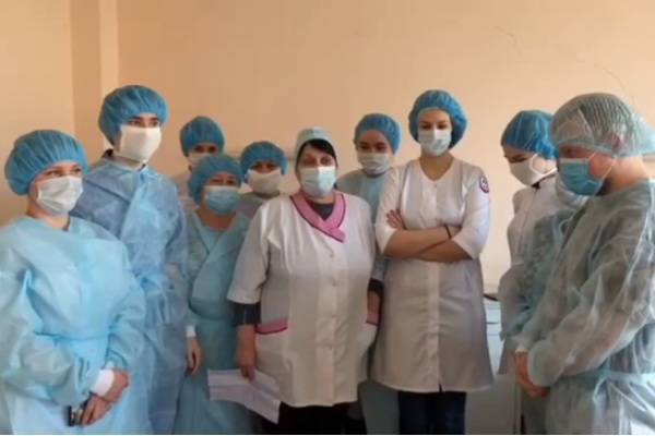 Нет кислорода и средств защиты: в СПБ взбунтовались врачи одной из больниц