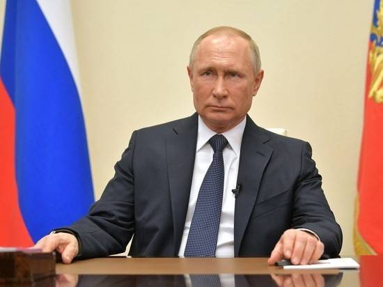 ВЦИОМ: рейтинги Путина выросли после его второго обращения